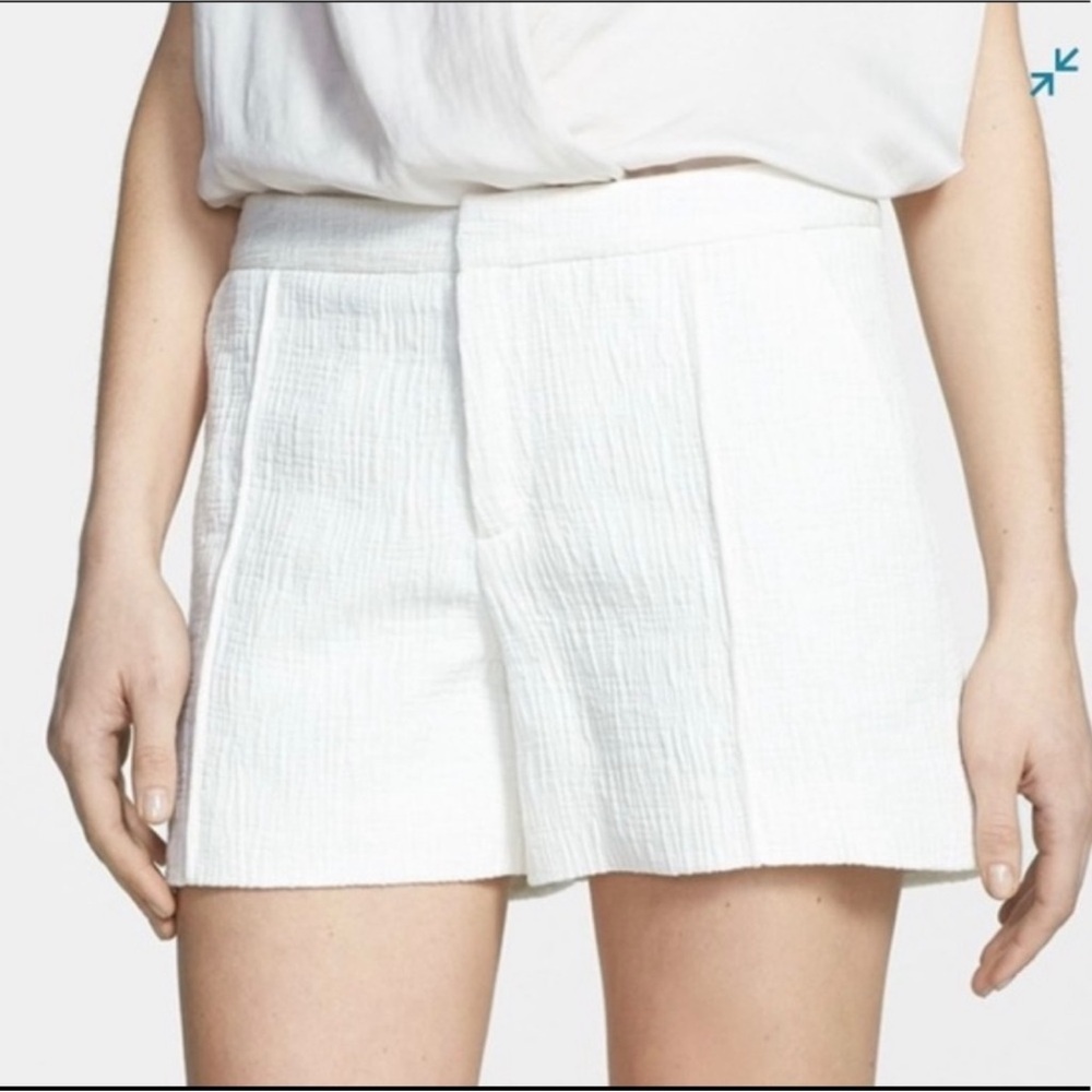 Pristine Vince Textured Pin Tuck Jacquard
Shorts Linen Trouser Cream White 4 - Picture 4 of 13